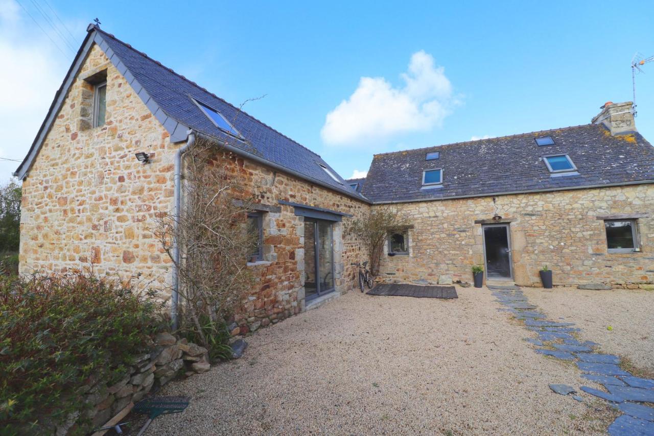 Le petit gîte cosy de Kerigou avec vue mer et plage Saint-Pol-de-Léon Extérieur photo